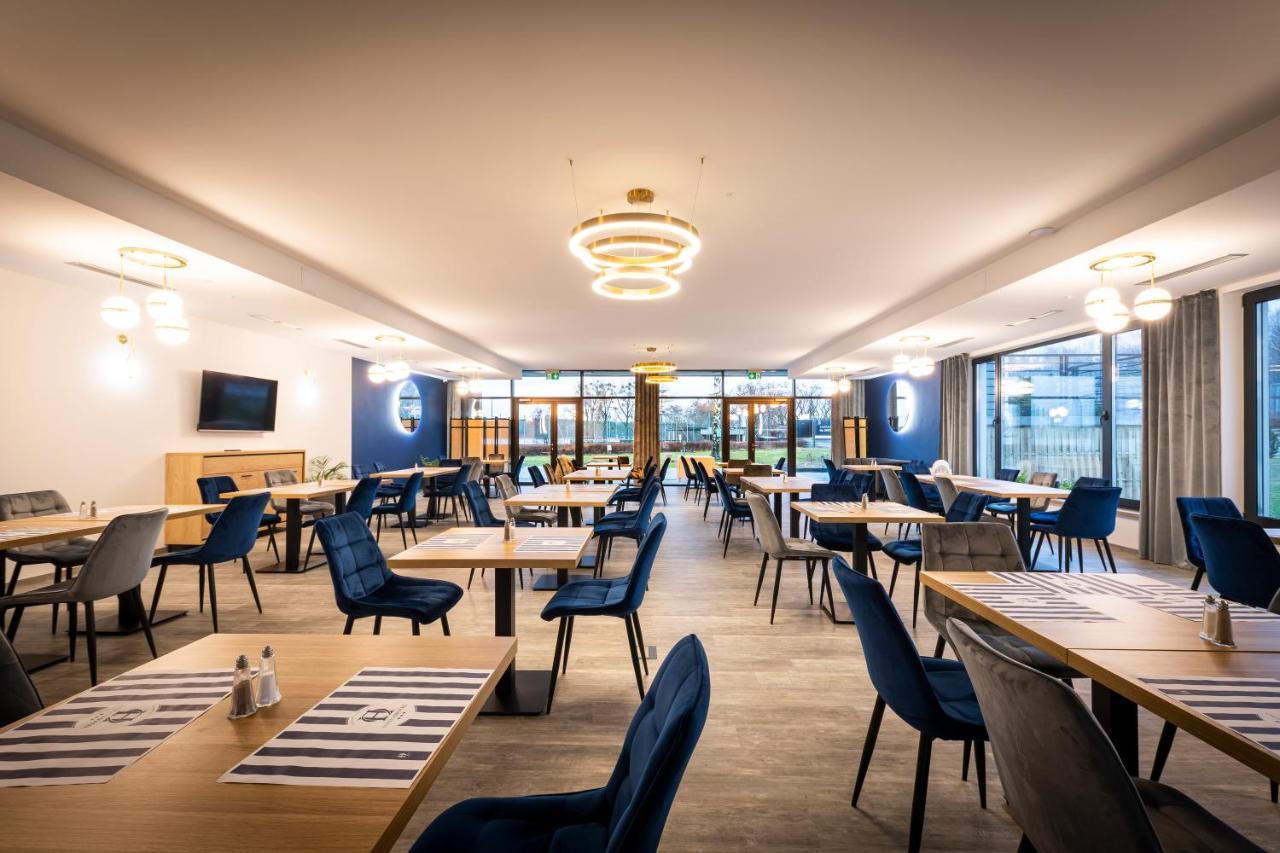Omega Hotel Ольштын Экстерьер фото