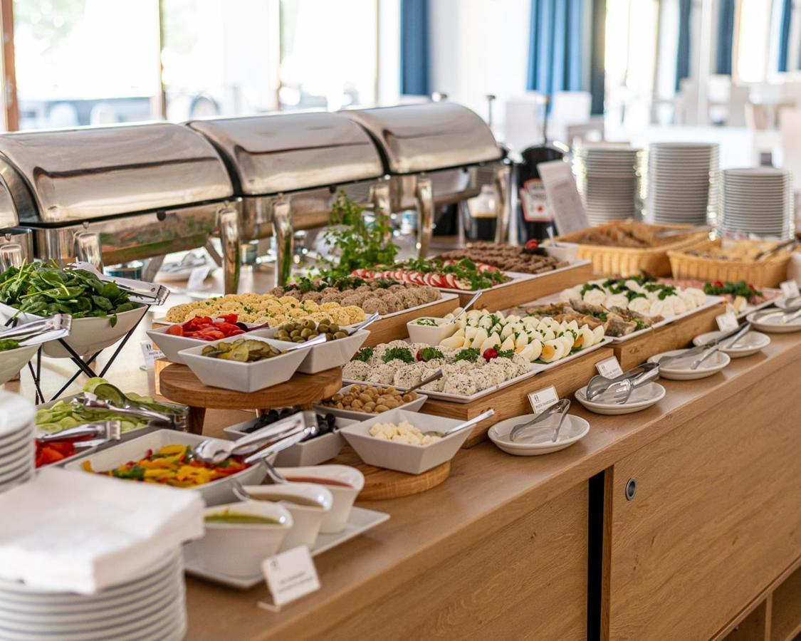 Omega Hotel Ольштын Экстерьер фото