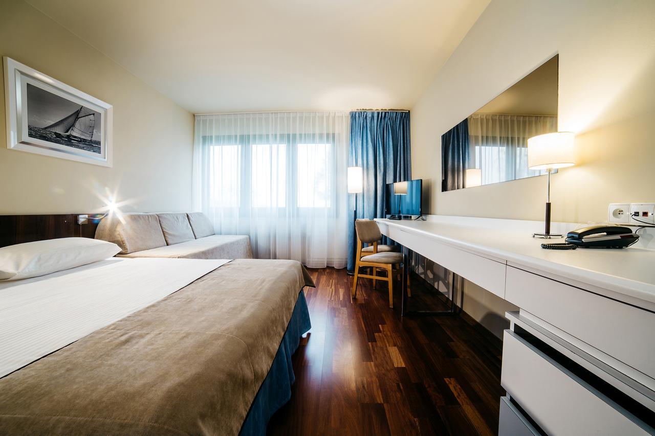 Omega Hotel Ольштын Экстерьер фото